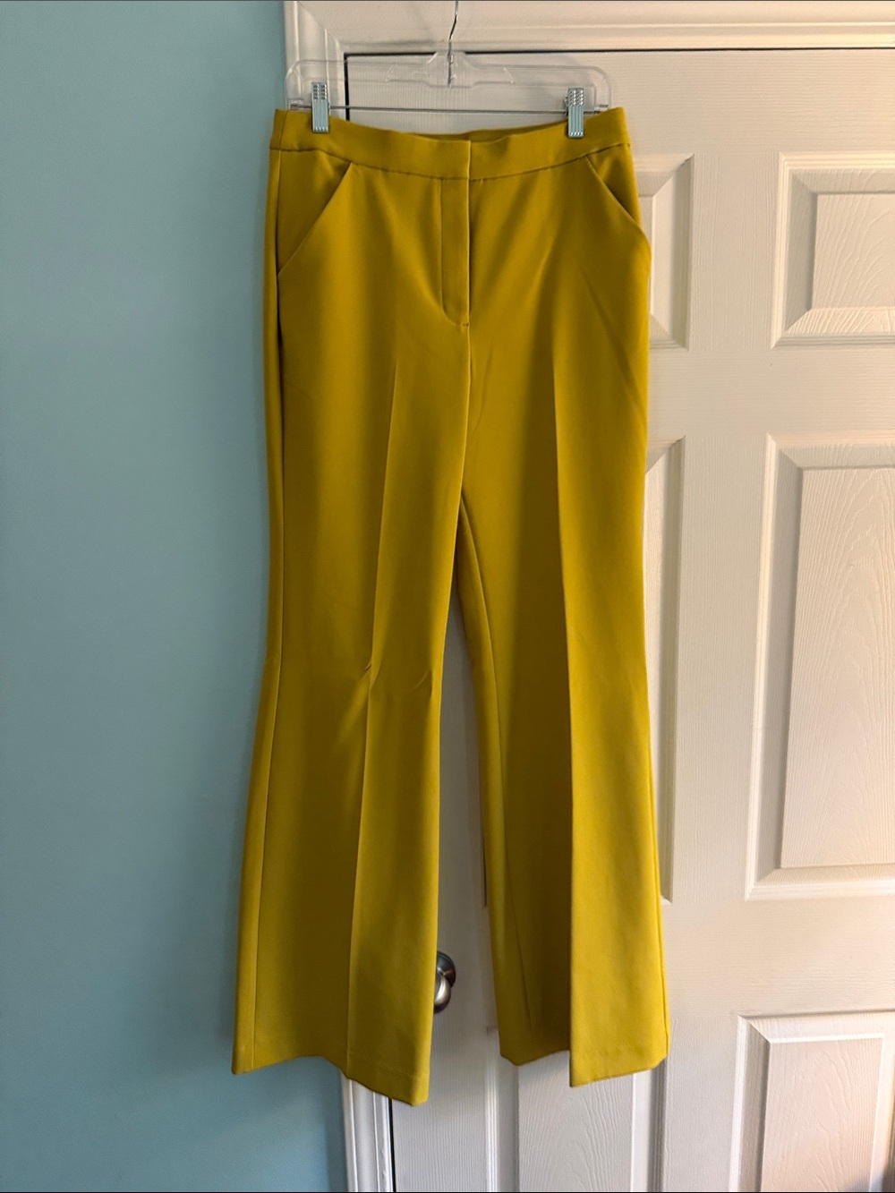 BRAND NEW Tags off - Express Editor Mustard Yellow 8 L